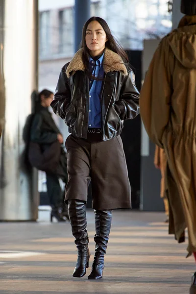 Look 15